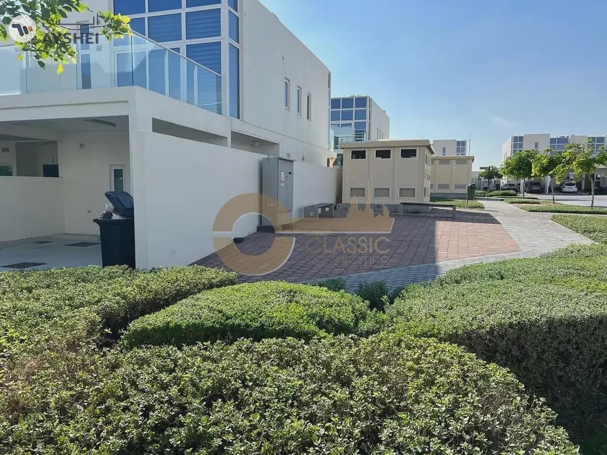 3 Bed plus Maids | Closed Kitchen | R2EE-1-1