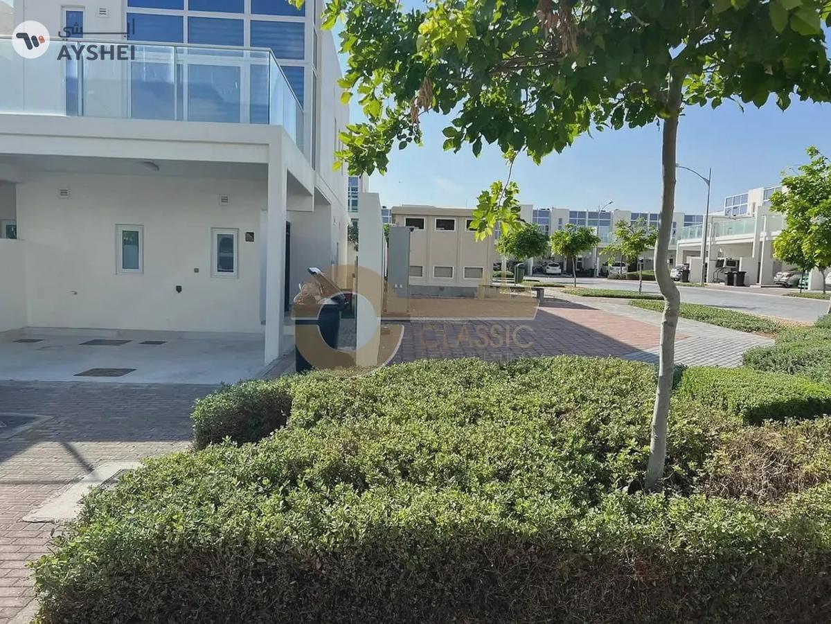 3 Bed plus Maids | Closed Kitchen | R2EE-2-2