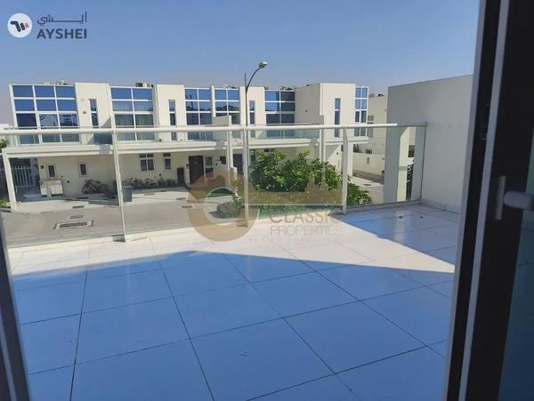 3 Bed plus Maids | Closed Kitchen | R2EE