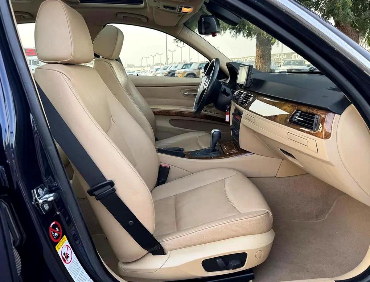 BMW 323i | 2006 | BEIGE INTERIOR | JAPAN IMPORT | CLEAN TITLE |-4-4