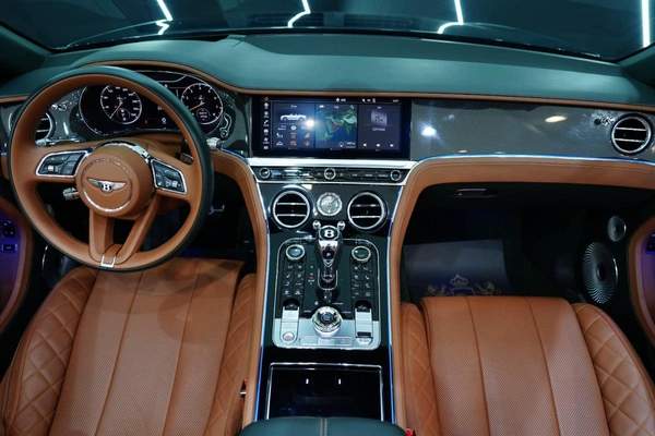 Bentley Continental GTC V8 2022