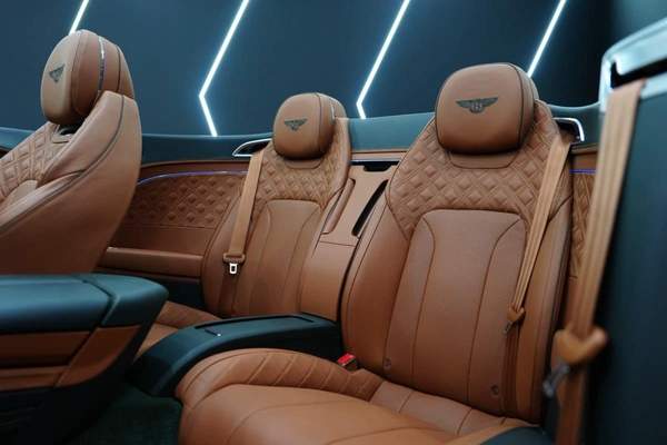 Bentley Continental GTC V8 2022