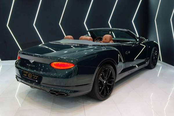 Bentley Continental GTC V8 2022