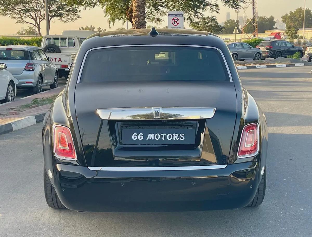 2019 Rolls Royce Extended Wheel Base GCC Specifications-4-4