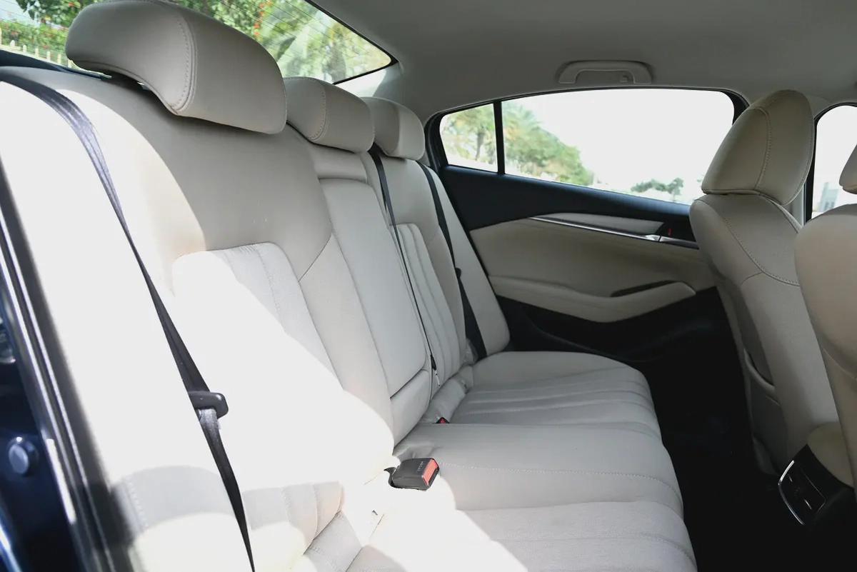 EMI 910 AED - MAZDA 6 V GRADE 2023 - LOW MILEAGE - GCC-18-18