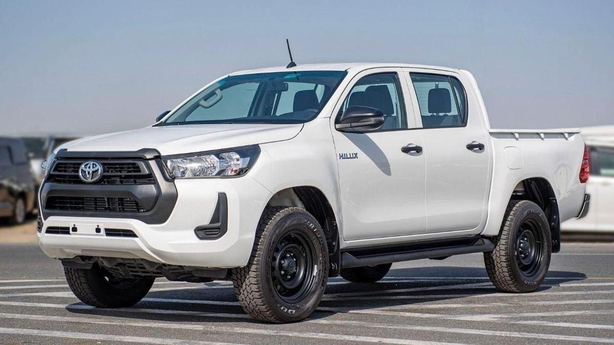 Toyota Hilux TOYOTA HILUX MID OPTION 2.4L DIESEL 2025 FOR EXPORT ONLY-2-2