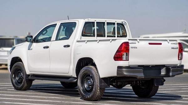 Toyota Hilux TOYOTA HILUX MID OPTION 2.4L DIESEL 2025 FOR EXPORT ONLY