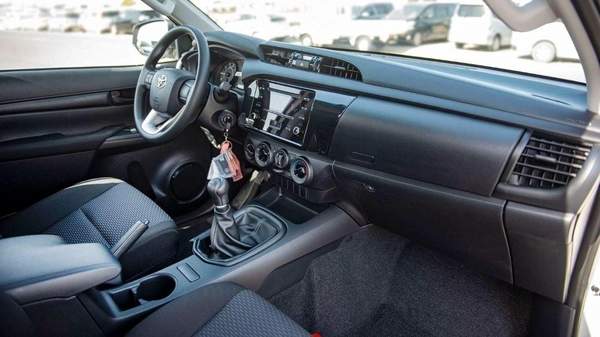 Toyota Hilux TOYOTA HILUX MID OPTION 2.4L DIESEL 2025 FOR EXPORT ONLY