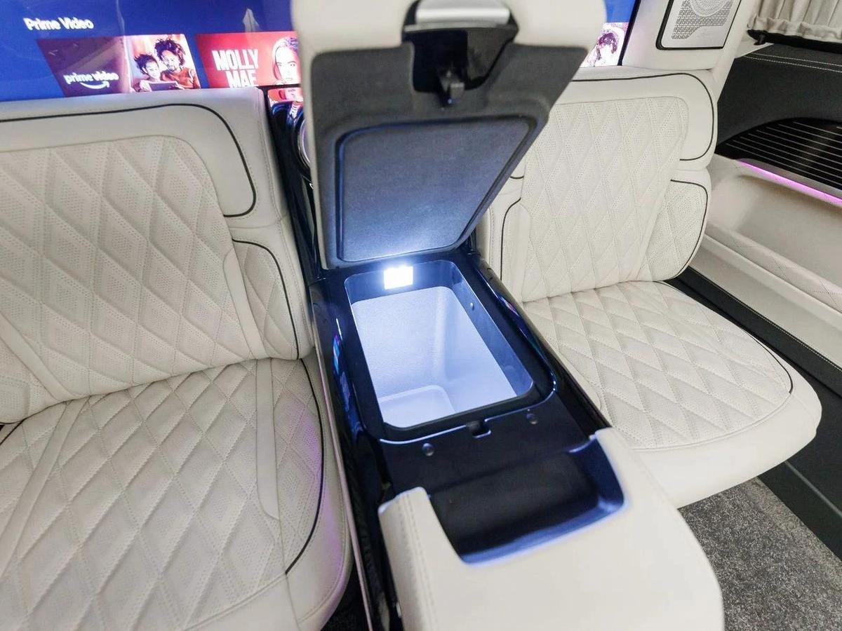 New Mercedes-Benz V 300 2025-21-21