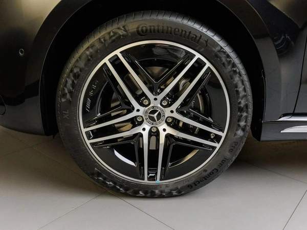 New Mercedes-Benz V 300 2025