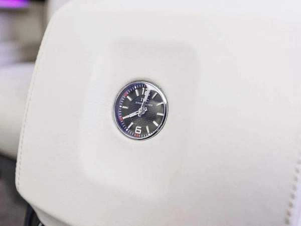 New Mercedes-Benz V 300 2025