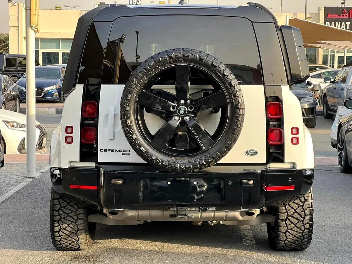 LAND ROVER DEFENDER 110 X-DYNAMIC HSE Model 2022 7 seaters-2-2