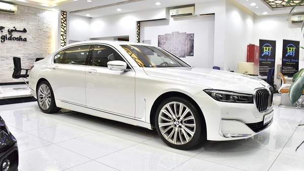 BMW 730Li ( 2022 Model ) in White Color GCC Specs