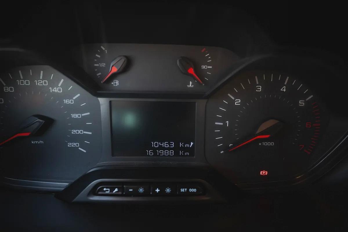 Peugeot Partner | Delivery Van | GCC Specs | Ref#P19775-9-9