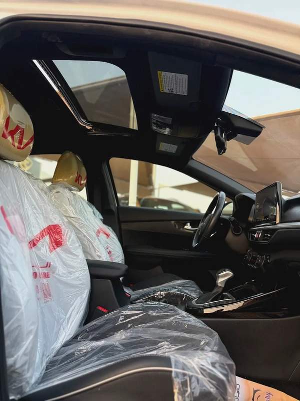 بحاله الوكاله .. عداد قليل .. GT مو العاديه .. كامل المواصفات