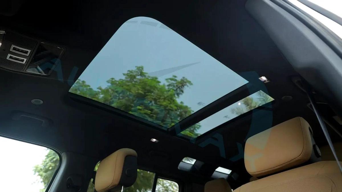 2025 Land Rover Defender 110 X-Dynamic SE P400e Plug-in Hybrid 0KM With 5 Years Or 100K KM Warranty-11-11