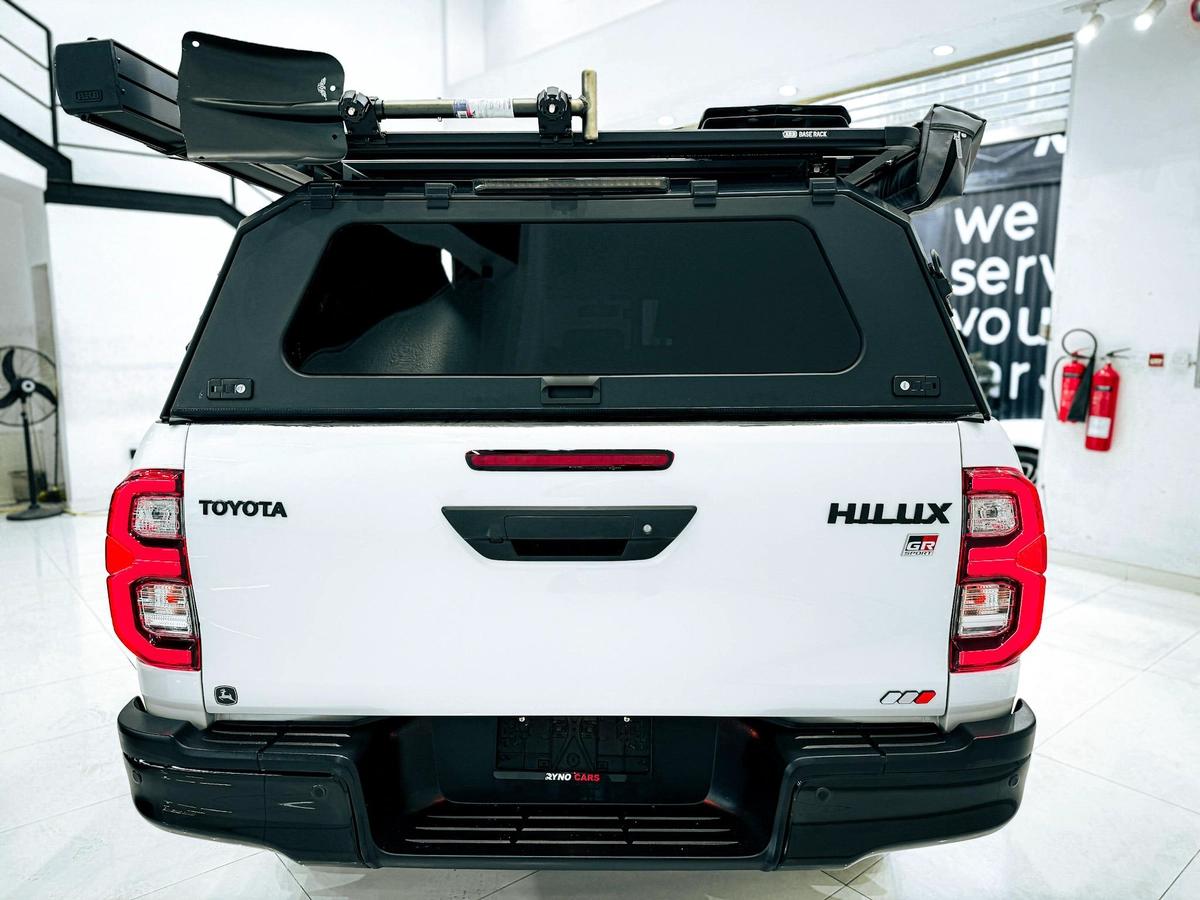 Massive Price Drop!!! // AED 2,550 // 20% DP // 2022 Toyota Hilux GR Sport 4.0L V6 4*4-1-1