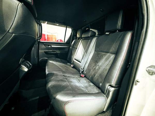 Massive Price Drop!!! // AED 2,550 // 20% DP // 2022 Toyota Hilux GR Sport 4.0L V6 4*4