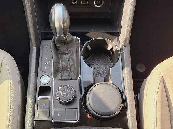 Volkswagen Teramont SE V6 3.6 2019 Model GCC Specs With Full Service History In Perfect Condition