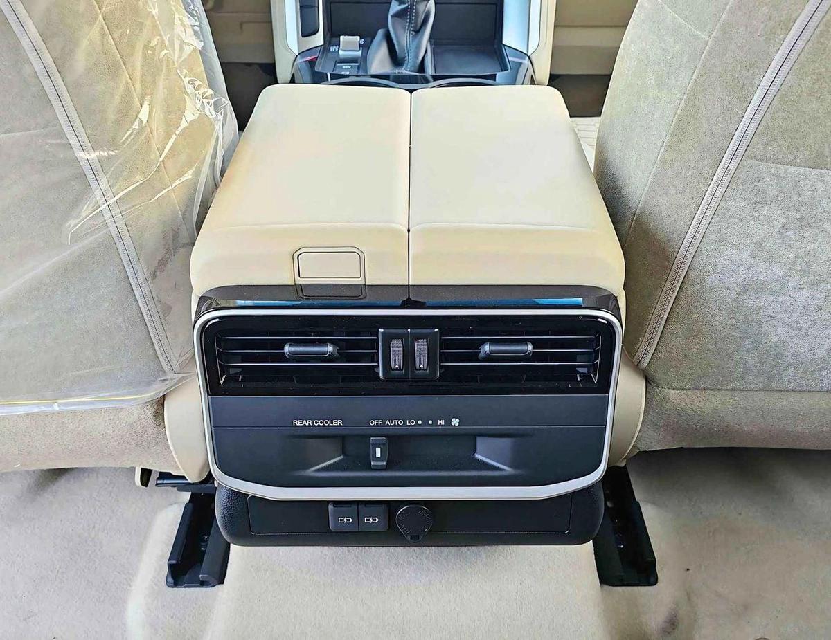 Toyota Land Cruiser GXR 3.3L Diesel Twin Turbo | Sunroof | Driver Electric Seat (CODE # GXR-G1)-11-11