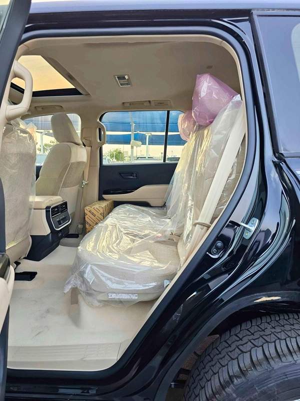 Toyota Land Cruiser GXR 3.3L Diesel Twin Turbo | Sunroof | Driver Electric Seat (CODE # GXR-G1)