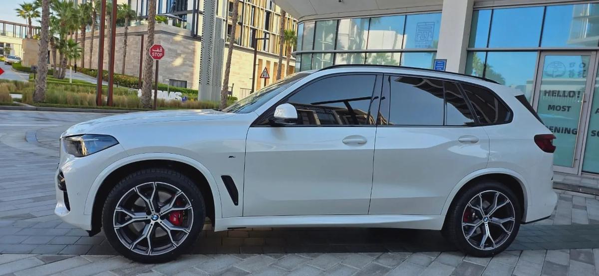 2022 BMW X5 xDrive40i-With M Package-Under Warranty and Service Contract-Excellent Condition-4-4