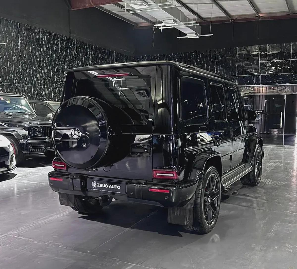 Mercedes-Benz G-Class 63 AMG 4x4 Squared 2022 GCC specs for 610,000.00 AED-3-3