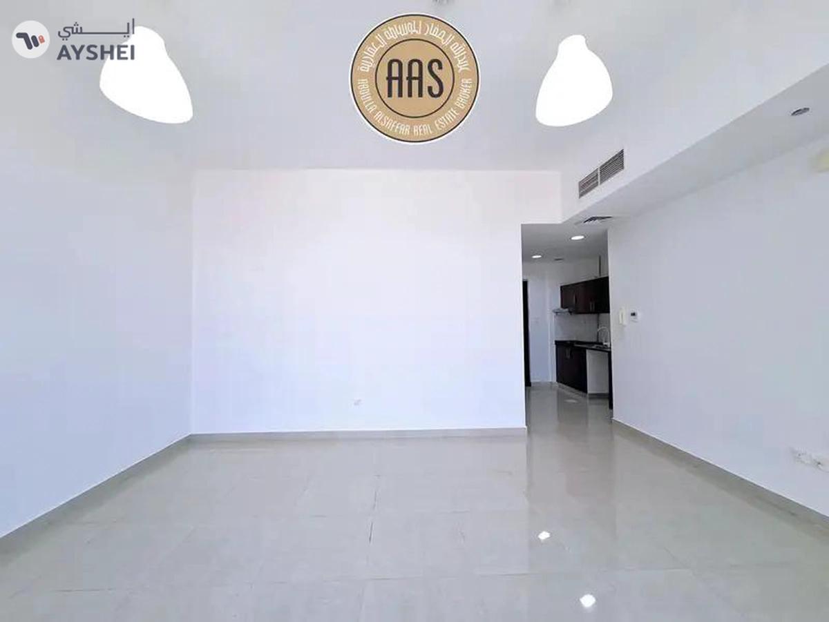 "Spacious studio Available for Rent 41k - 6 cheques payments-2-2