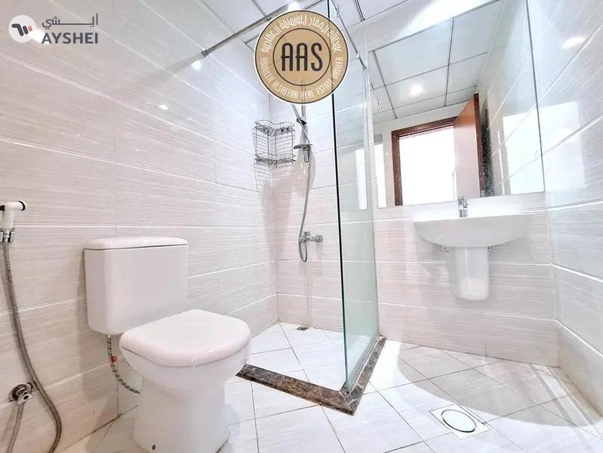 "Spacious studio Available for Rent 41k - 6 cheques payments-4-4