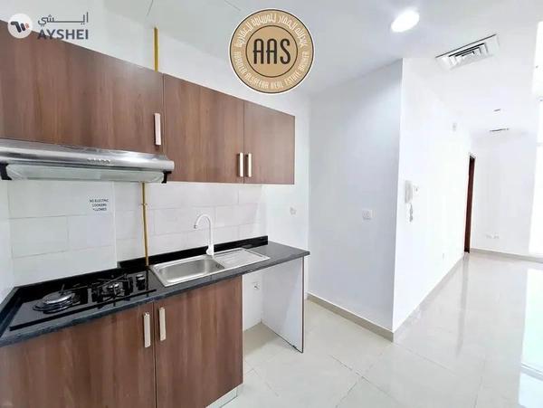 "Spacious studio Available for Rent 41k - 6 cheques payments