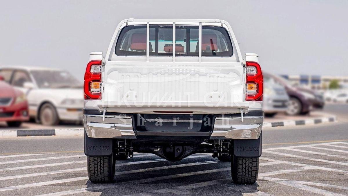 Toyota Hilux TOYOTA HILUX DC 2.7P MT 4X4 P.WINDOW MY2023-7-7