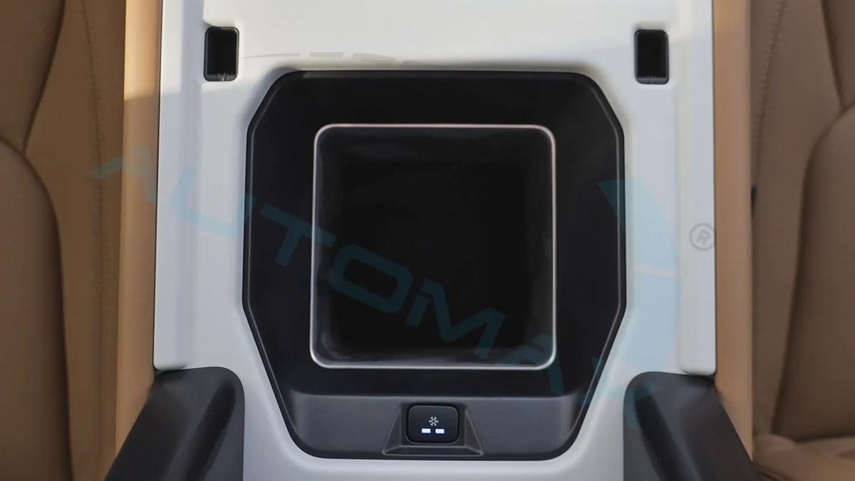 ( Only For Export ) 2025/2025 Land Rover Defender 110 X-Dynamic SE P400e Plug-in Hybrid Brand New-12-12