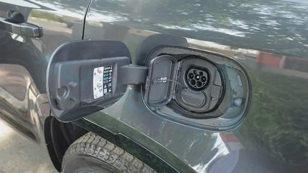 ( Only For Export ) 2025/2025 Land Rover Defender 110 X-Dynamic SE P400e Plug-in Hybrid Brand New