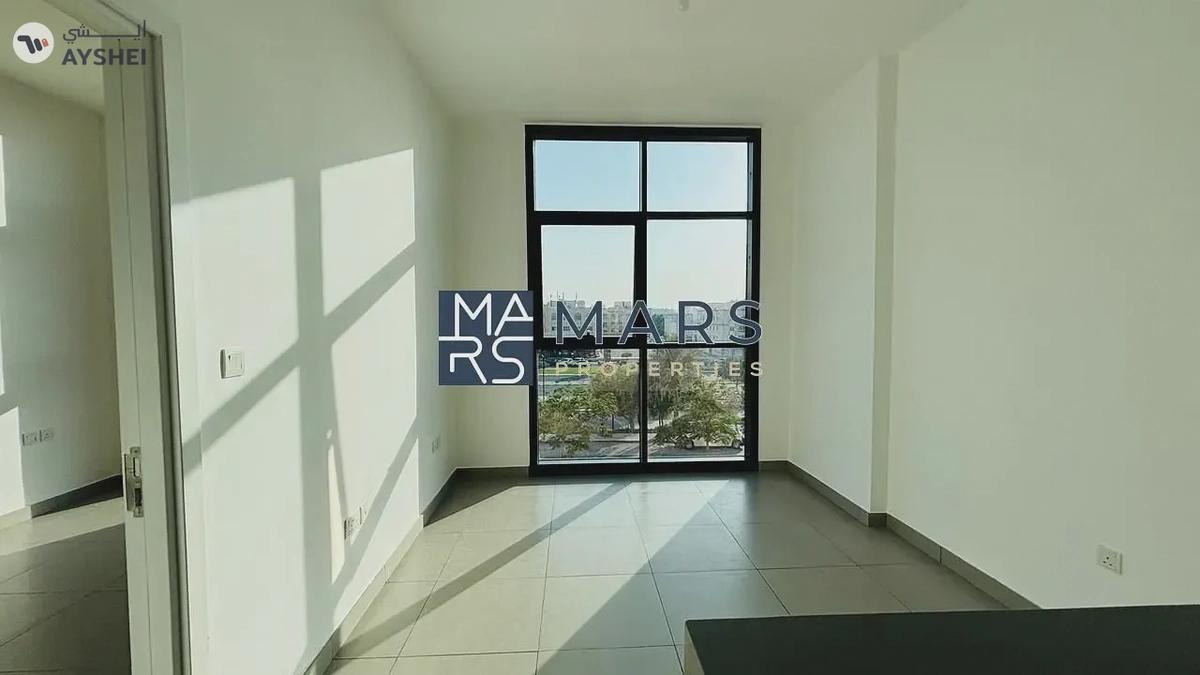 Sunny 1BHK Facing Roadside – Perfect for City Living!-1-landscape