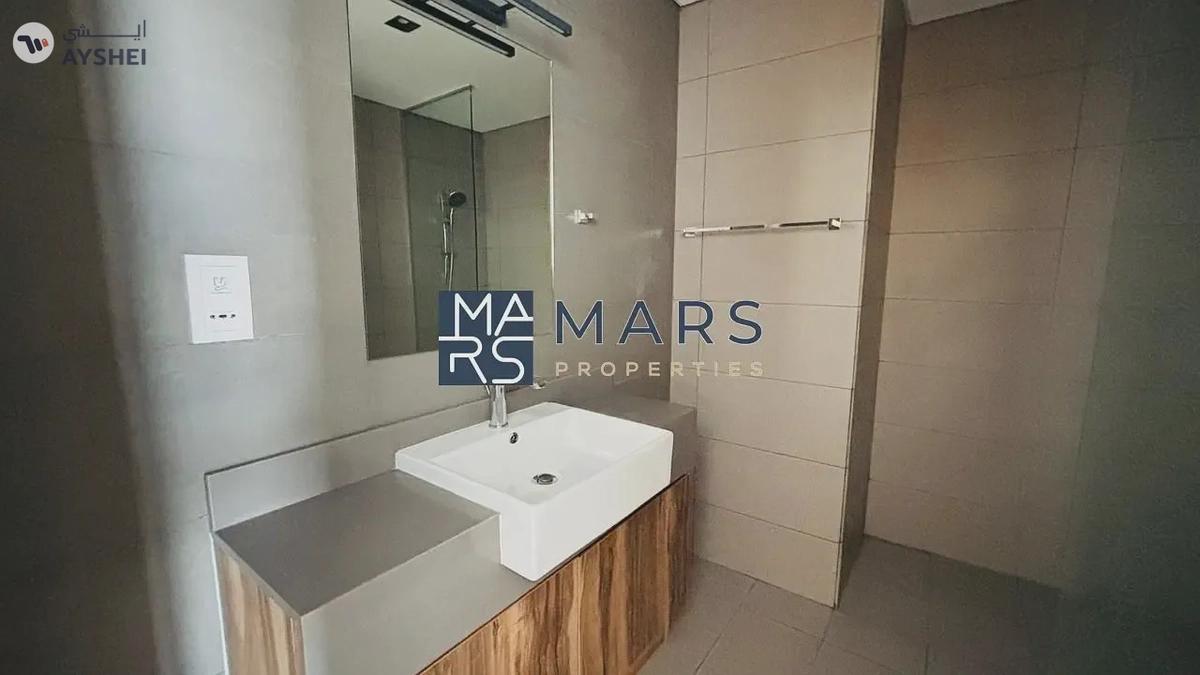 Sunny 1BHK Facing Roadside – Perfect for City Living!-5-5