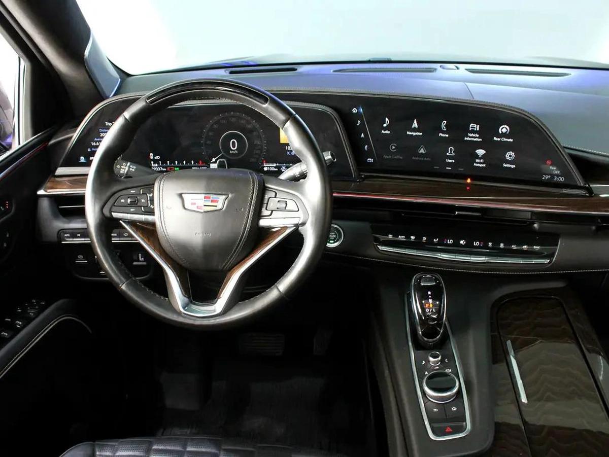 2023 - Cadillac Escalade Sport Platinum 6.2L V8-18-18