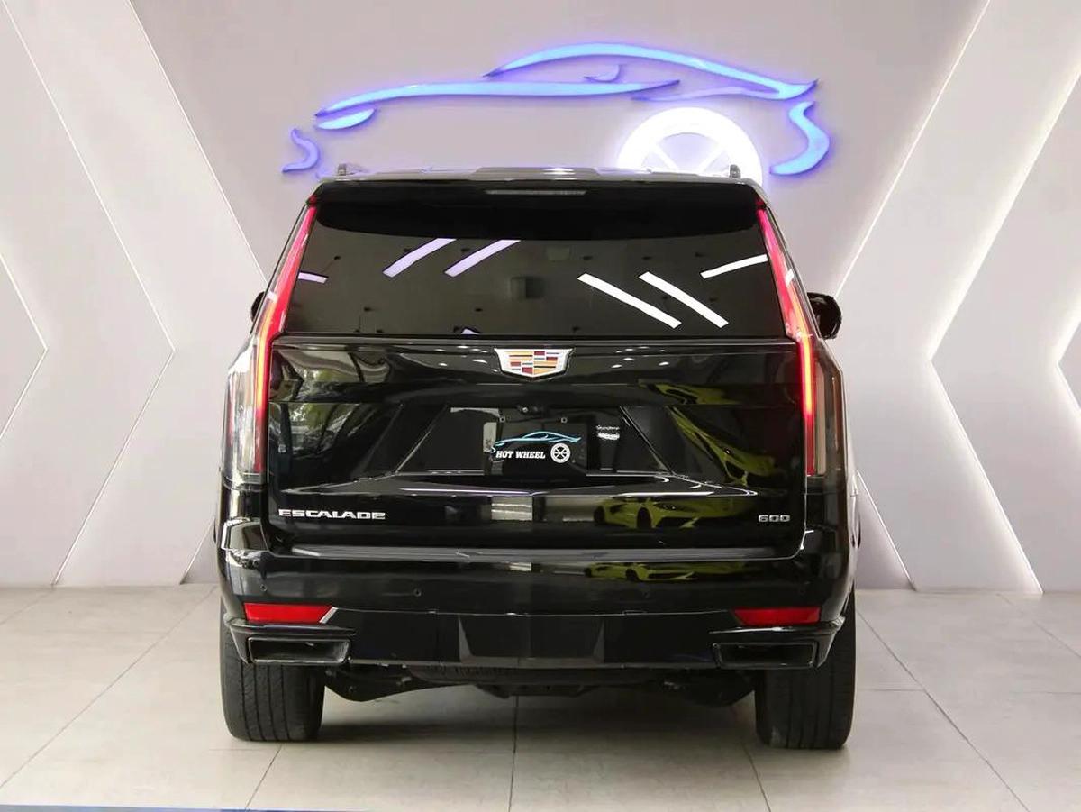 2023 - Cadillac Escalade Sport Platinum 6.2L V8-1-1