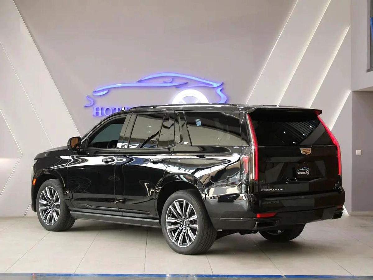 2023 - Cadillac Escalade Sport Platinum 6.2L V8-7-7