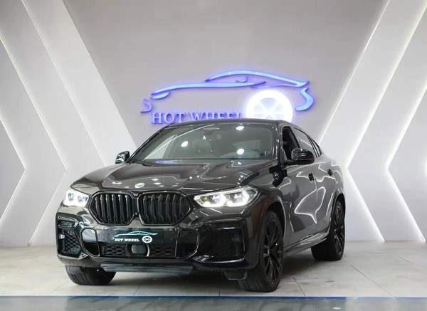 2023 - BMW X6 M50i XDrive - V8