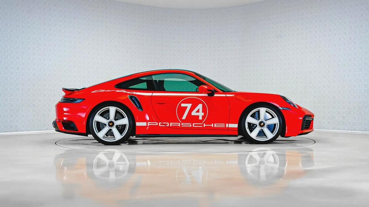 Special Offer | AED 19,568 PM | Limited Edition, GCC | 911 Turbo 50 Years-3-3