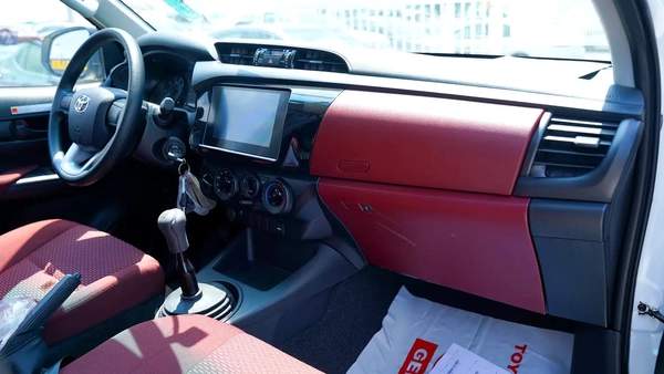 2026 Toyota Hilux Double Cab GL - GCC Specs - Brand New!