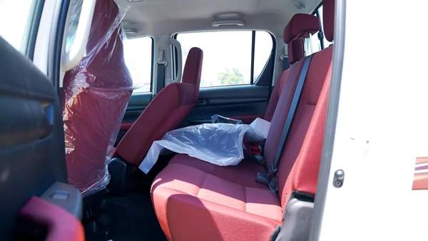 2026 Toyota Hilux Double Cab GL - GCC Specs - Brand New!