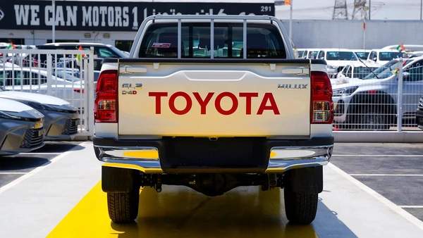 2026 Toyota Hilux Double Cab GL - GCC Specs - Brand New!