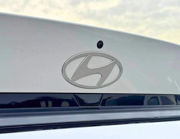 Hyundai Elantra ELITE / 1.5L PETROL, SUNROOF WITH LEATHER, CHINESE SPCES (CODE# ELITE)