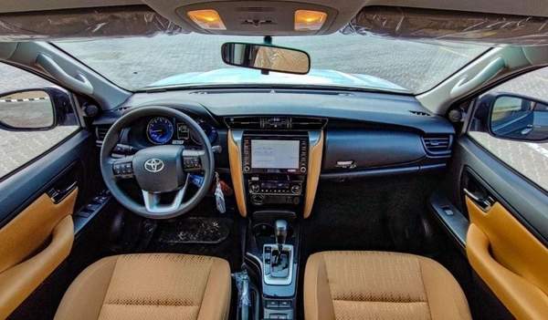 Toyota Fortuner FORTUNER 2.7L AT/AC 4WD PETROL 2024