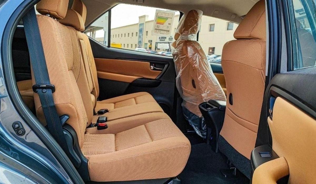 Toyota Fortuner FORTUNER 2.7L AT/AC 4WD PETROL 2024-14-14