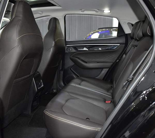 JAC J7 ( 2024 Model ) in Black Color GCC Specs