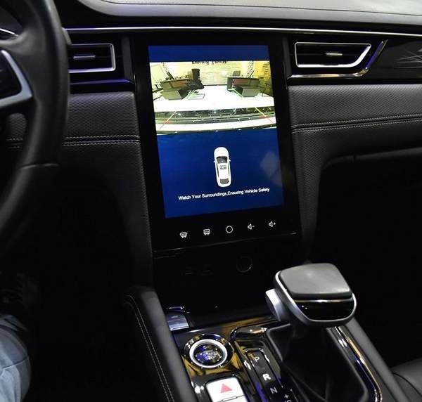 JAC J7 ( 2024 Model ) in Black Color GCC Specs