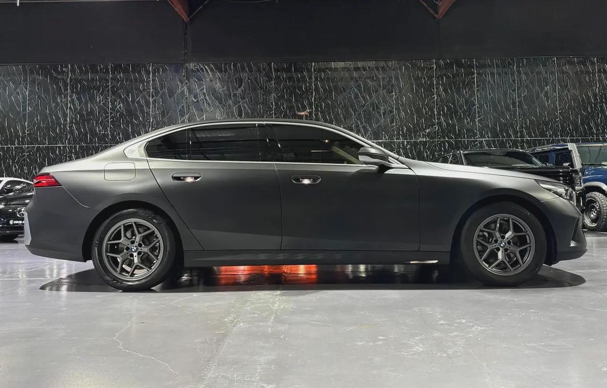 BMW 5 Series 520 2025 GCC specs for 210,000.00 AED-5-5