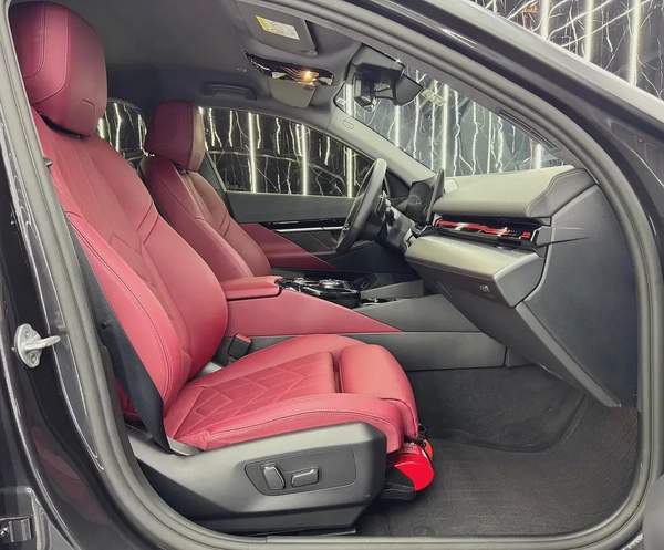 BMW 5 Series 520 2025 GCC specs for 210,000.00 AED